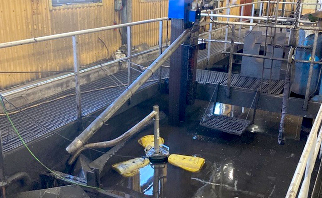 SurfCleaner SCO 1000 removes floating pollution during water treatment at a steel plant