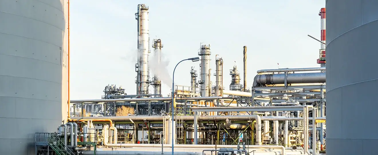 solutions-header-refinery